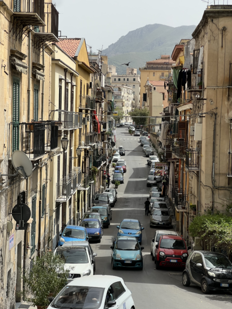 street view in Palermo full of traffic