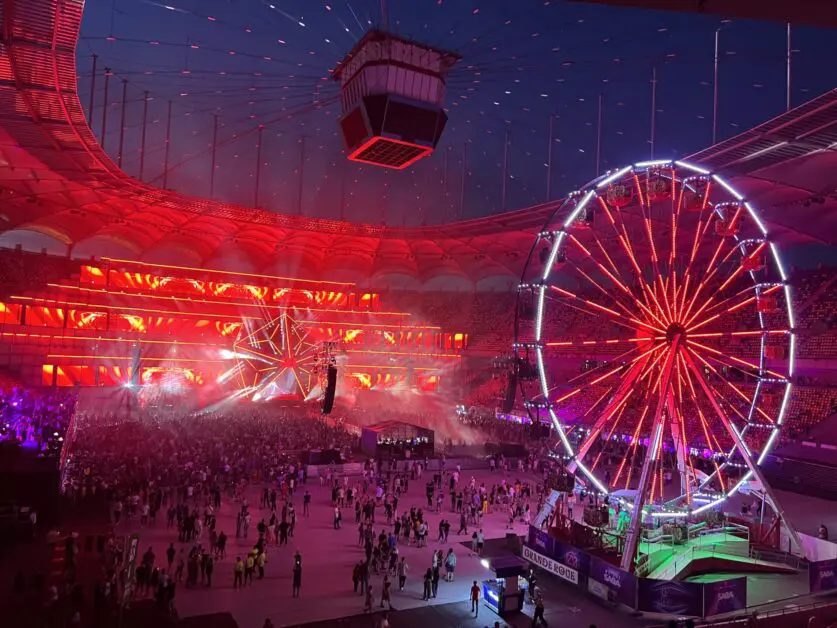 saga music festival Ferris wheel at night